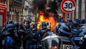 2020’de Dünyada Ekonomik Ve Siyasi Kutuplaşmalar Artacak