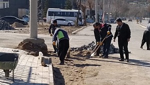 Kahramanmaraş’ta Yol ve Kaldırım Tamiratları Sürüyor
