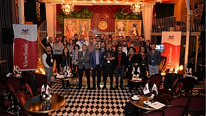 Video Ve Fotoğraf Duayenleri Gerçek Renkler İçin Bir Araya Geldi