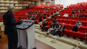Araştırmacı Yazar Abdullah Yıldız KSÜ'de 'Namaz ve Ahlak' Konulu Konferans Verdi