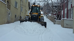 Elbistan Belediyesi’nden Yoğun Karla Mücadele Mesaisi