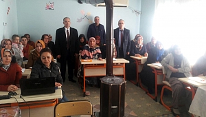 Kadın Çiftçilere ‘Asmalarda Üzüm Yapraklarda Gözüm Projesi Eğitim Kursu Açıldı