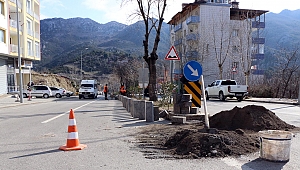 Kadirli Caddesi’nde Refüj Yenileme