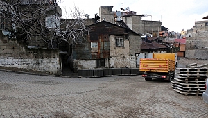 Sokaklara Parke Döşeniyor