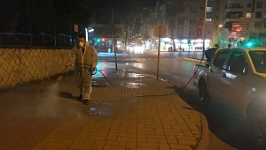 Cadde ve Bulvarlar Dezenfekte Ediliyor