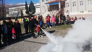 Okullarda yangın ve deprem eğitimleri