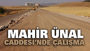 Mahir Ünal Caddesi’nde Çalışma