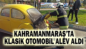 Klasik otomobil seyir halinde alev aldı