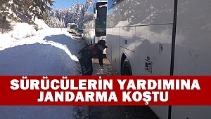 Sürücülerin yardımına jandarma koştu