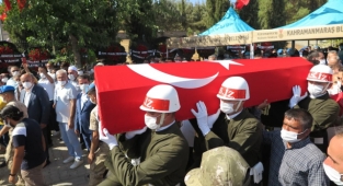 Kahramanmaraş şehidine son görev 