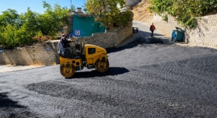 Dulkadiroğlu Belediyesi’nden Dereli Mahallesine Asfalt ve Kilit Parke Çalışması