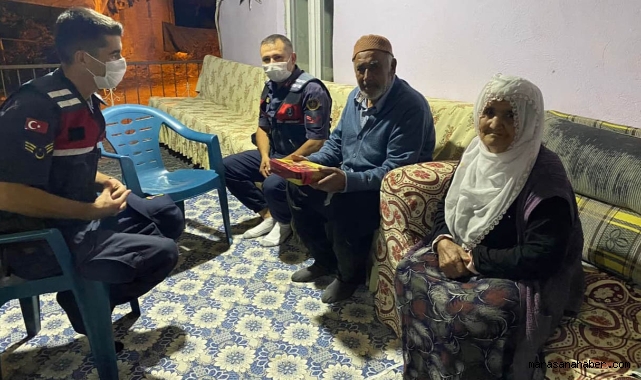 Jandarma yaşlıları unutmadı