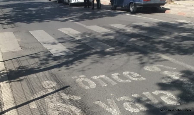 Yolun karşısına geçmek isteyen öğrenciye otomobil çarptı