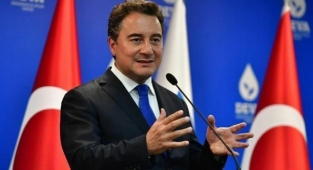 Ali Babacan: Türkiye başarılı olursa dünyadaki bütün demokrat insanlar için büyük cesaret kaynağı olacak!