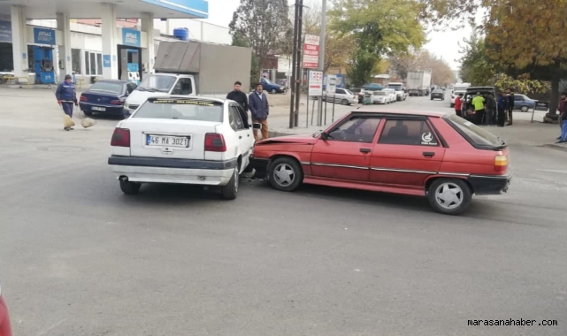 Kahramanmaraş’ta iki otomobil çarpıştı: 1 yaralı