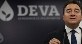 Ali Babacan: Gençlerin kaçmak değil, yaşamak istediği bir Türkiye inşa edeceğiz