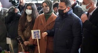 Babacan Pazarda konuştu: Hükümet kontrolü elden kaçırdı