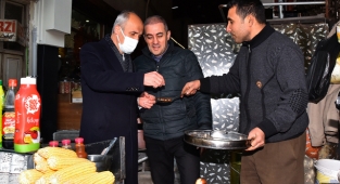 Başkan Okay, Kapalı Çarşı Esnafıyla Bir Araya Geldi