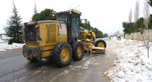 Büyükşehir Karla Mücadeleyi Sürdürüyor