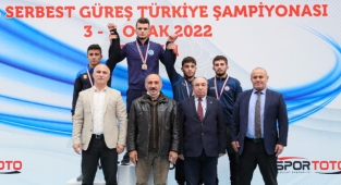 Büyükşehirli Güreşçi Türkiye Şampiyonu Oldu