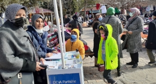 Deva Partisi Stantları Semt Pazarlarında Yoğun İlgiyle Karşılandı