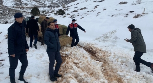 Jandarma doğa hayvanlarını unutmadı 