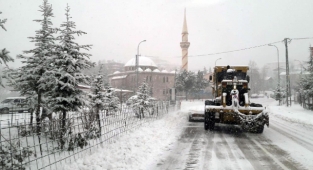 Kahramanmaraş’ta Karla mücadelede 3. Gün: Bin 300 Yol Ulaşıma Açıldı