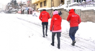 Kahramanmaraş’ta ‘Kırmızı melekeler’ karakış demedi