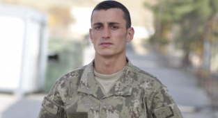 Kahramanmaraşlı asker banyoda ölü bulundu