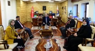 KSÜ Rektörü Prof. Dr. Niyazi Can, Harp Malulü Gaziler Şehit Dul ve Yetimleri Derneği Kahramanmaraş Şubesi Yönetimini Kabul Etti