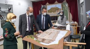 Kurtuluş Gününde  “Kırkyamada Kırk Maraş” Sergisi