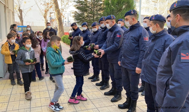 Öğrencilerden yürekleri ısıtan hareket