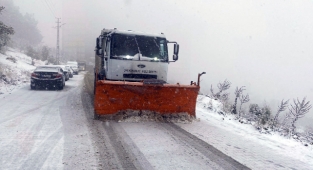 Onikişubat Belediyesi Kar Küreme Araçlarıyla Sahada