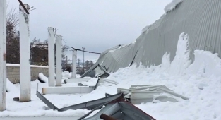 Pazarcık’ta kapalı pazar yeri demir yığınına döndü