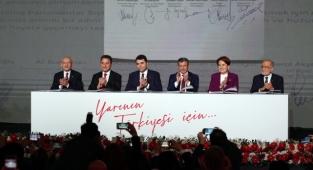 Altı Genel Başkan Güçlendirilmiş Parlamenter Sistem Mutabakatını İmzaladı