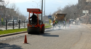 Büyükşehir Arterlerde Yenilemelerini Sürdürüyor