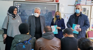 Büyükşehir Özel Gereksinimli Öğrencilerin Yanında