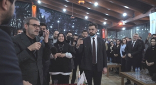 Cumhurbaşkanı Erdoğan, Kahramanmaraşlı gençlerle telefonla görüştü