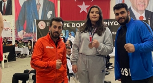 Kahramanmaraşlı Boksör Medine İnekçi Türkiye 3’üncüsü oldu