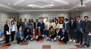 KSÜ Rektörü Prof. Dr. Niyazi Can Uluslararası Öğrencilerle Bir Araya Geldi!