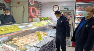 Onikişubat Belediyesi zabıta ekiplerinden KDV indirimi denetimi