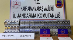 Otomobilde uyuşturucu ve kaçak sigara bulundu