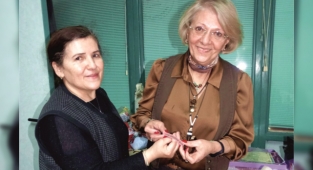 Pembe Bileklik Hayat Kurtarıyor