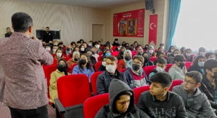 Yazar Işık: Geçmişini Bilmeyen Geleceğini İnşa Edemez