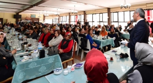 Başkan Güngör Kadın Çalışanlarla Bir Araya Geldi