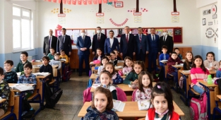 Başkan Güngör Minik Öğrencilerle Buluştu