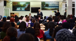 Başkan Güngör Sosyal Bilimler Lisesi Öğrencileriyle Buluştu