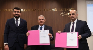 Başkan Mahçiçek’ten Onikişubat’taki öğrencileri dev müjde