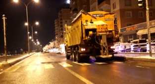 Büyükşehir’den Buzlanmaya Karşı Gece Mesaisi