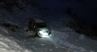 Kahramanmaraş’ta hafif ticari araç şarampole devrildi: 1 yaralı 